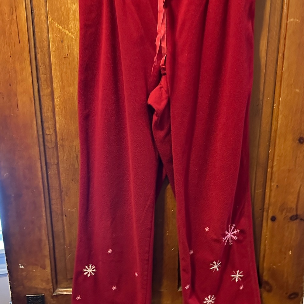 GAP Red Pajama Set with Snowflake Pattern - Picture 4 of 6